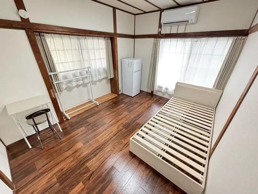 Room image 14