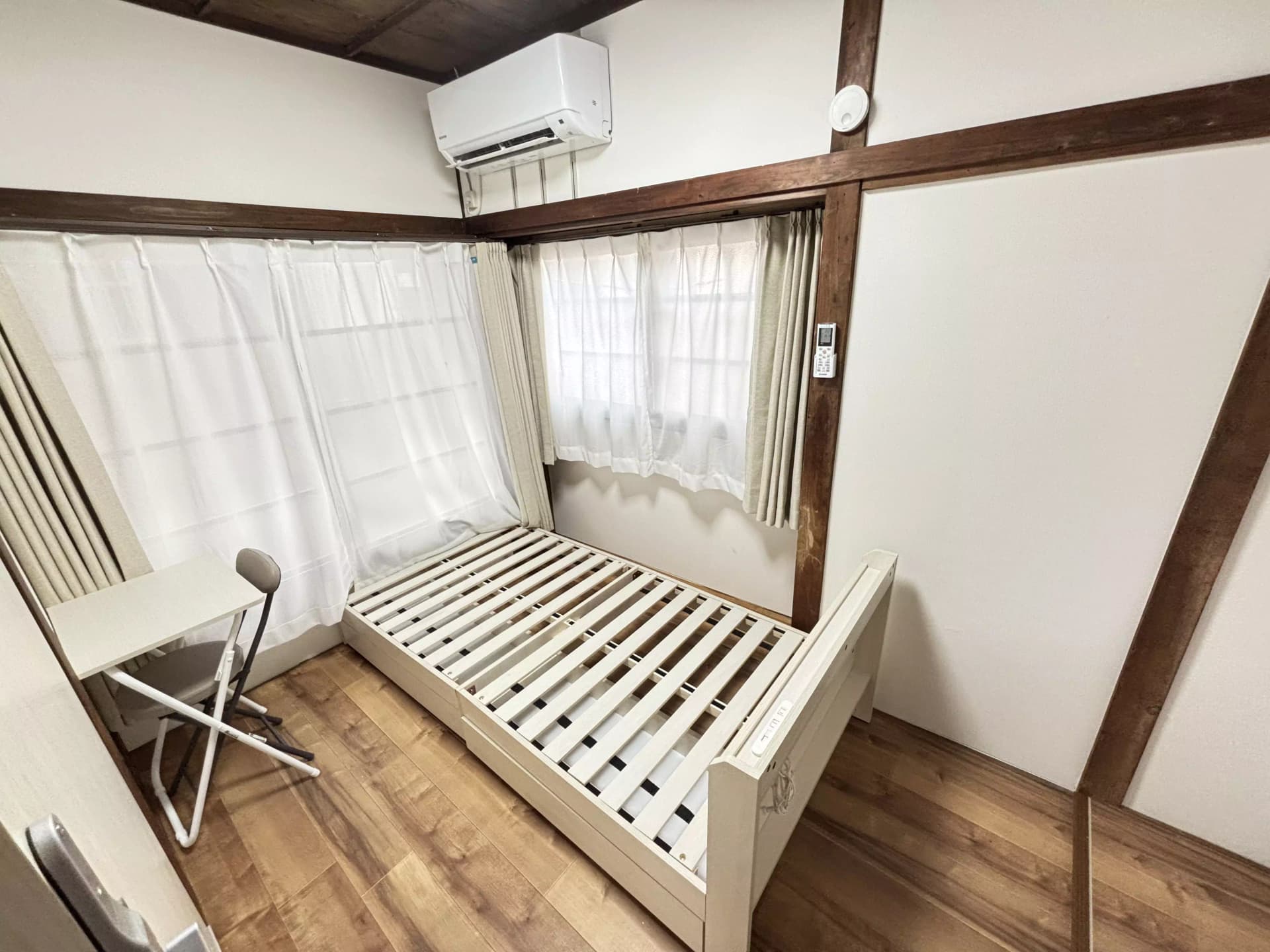 Room image 16