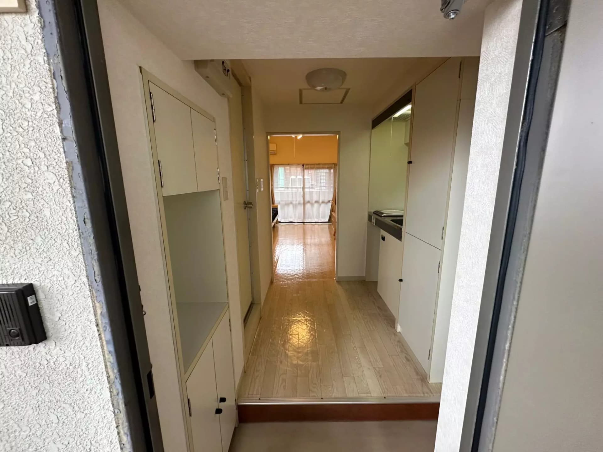 Room image 8