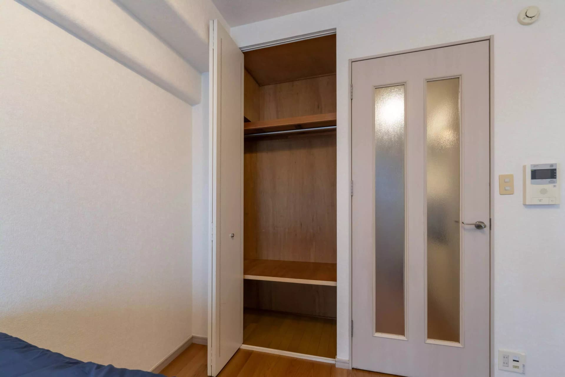 Room image 15