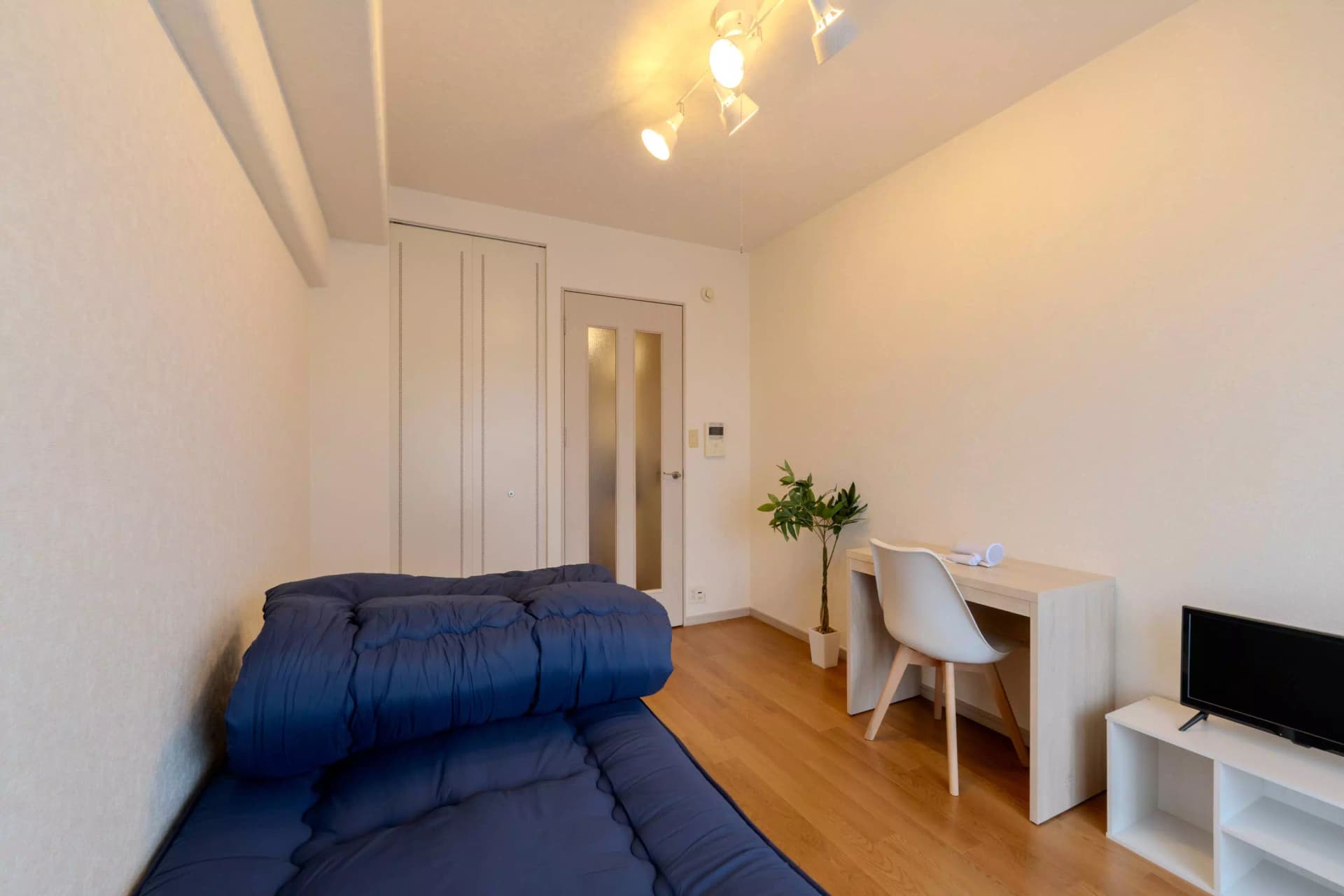 Room image 9
