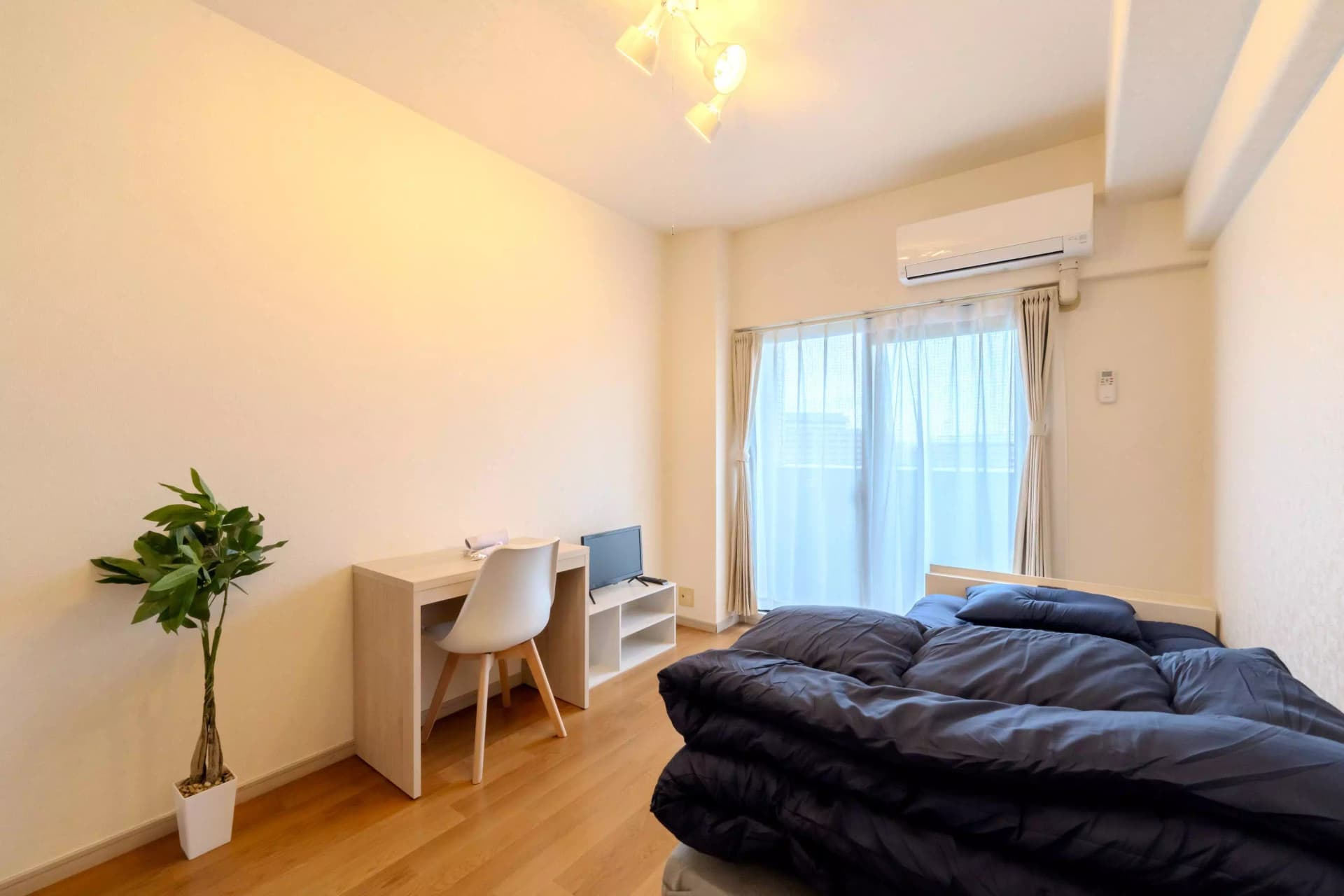 Room image 13