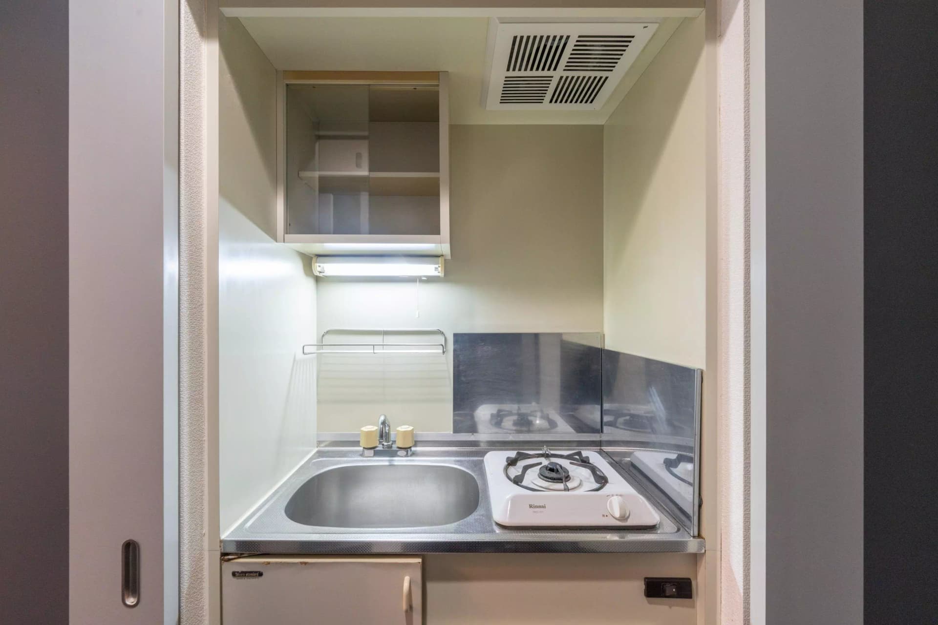 Room image 15