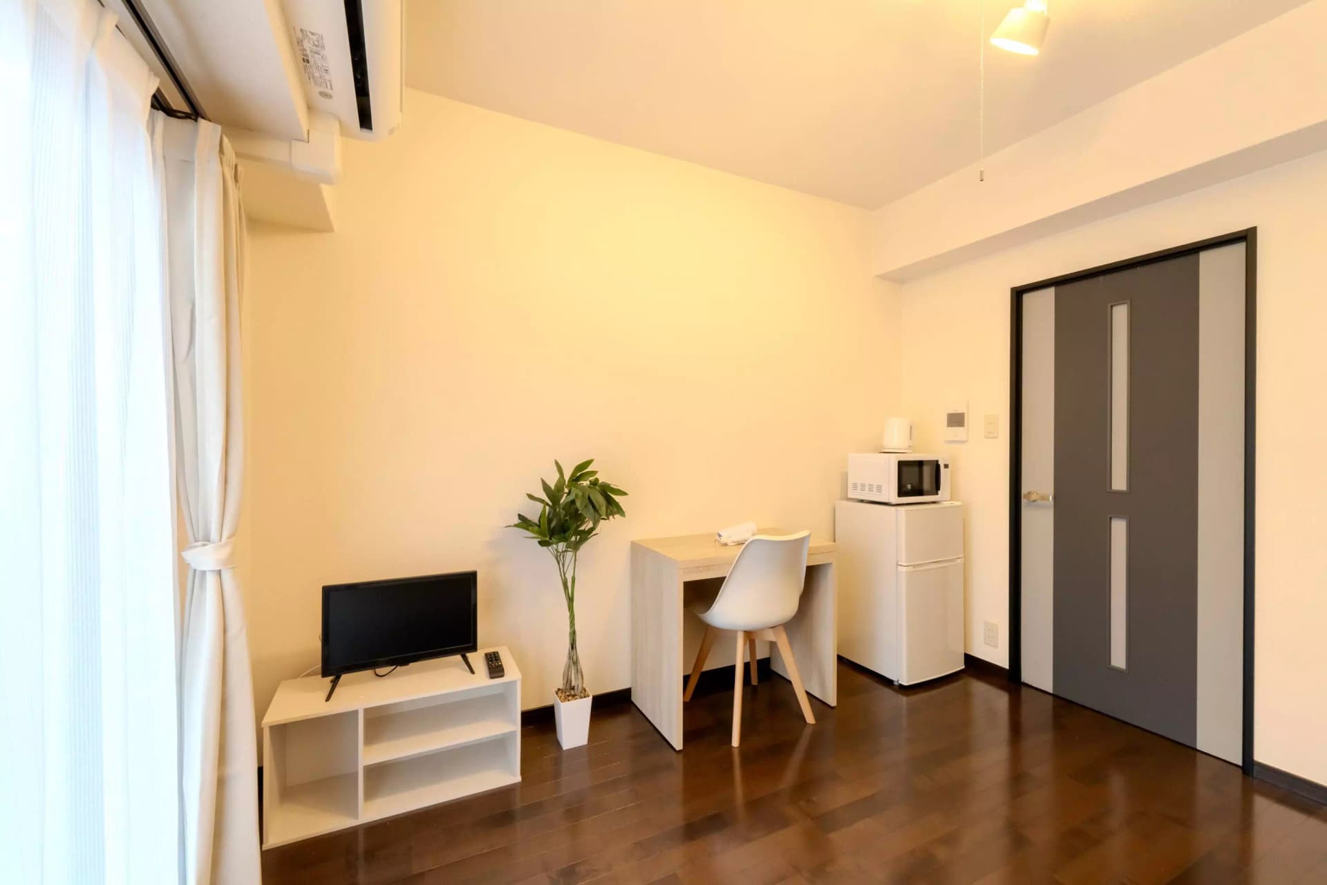 Room image 9