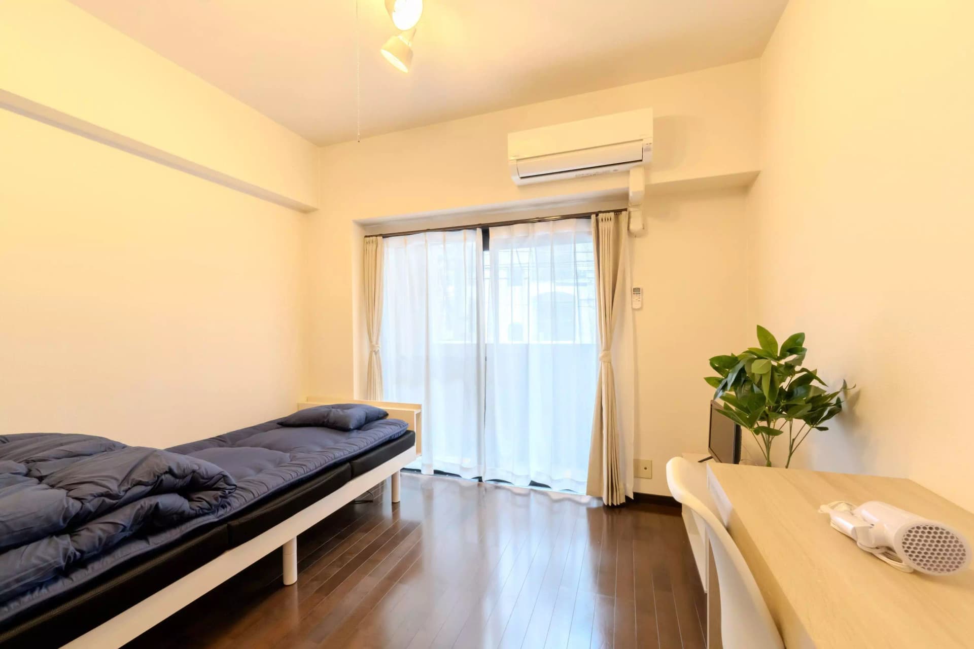 Room image 14