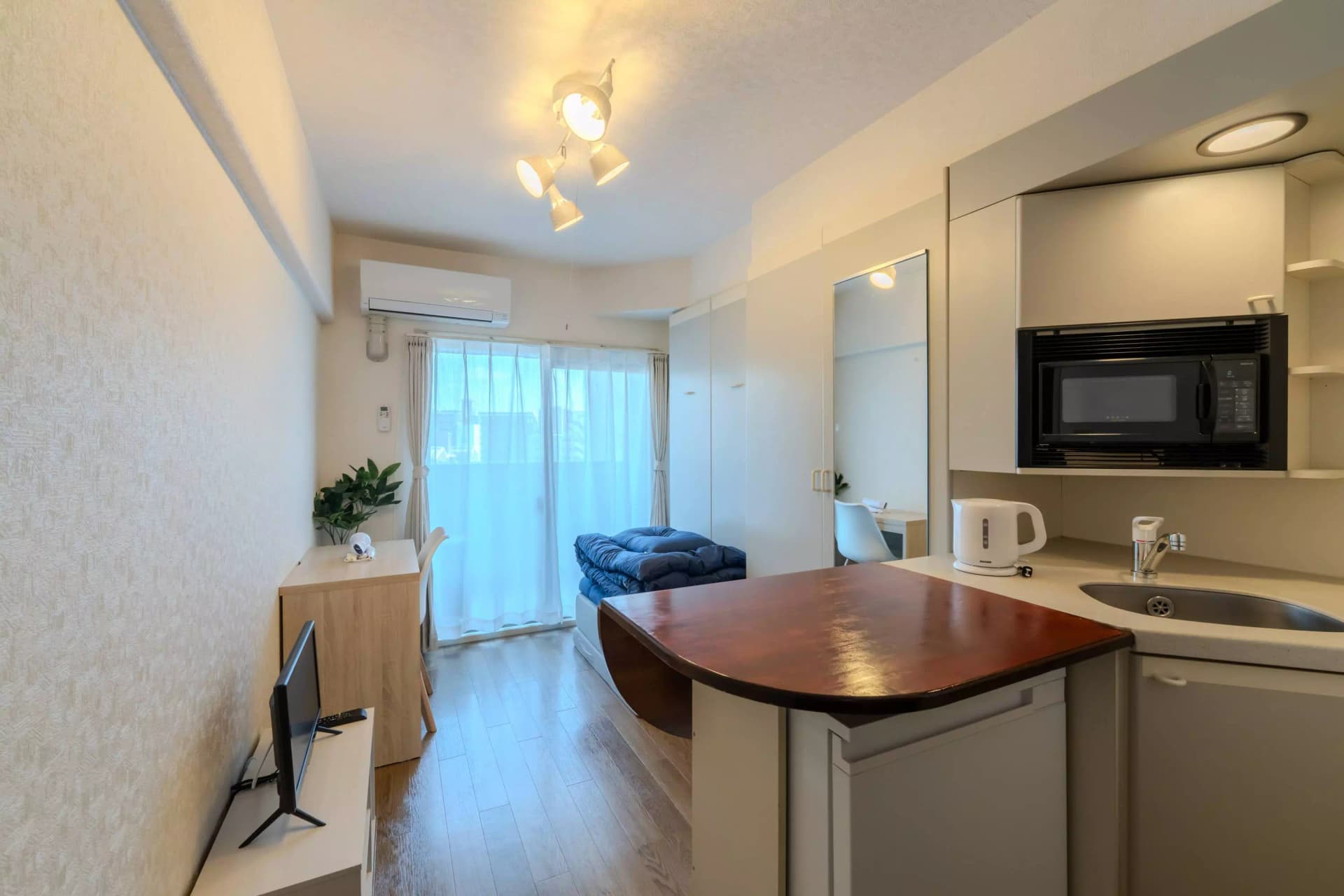 Room image 10
