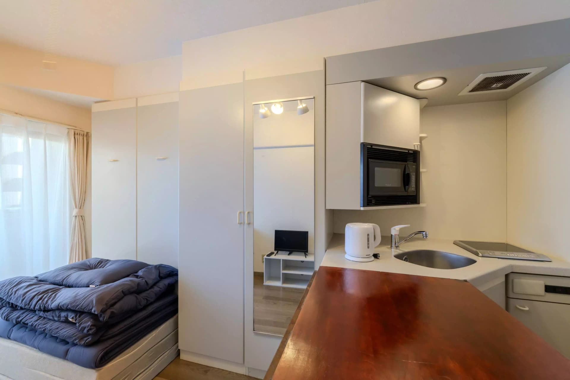 Room image 11