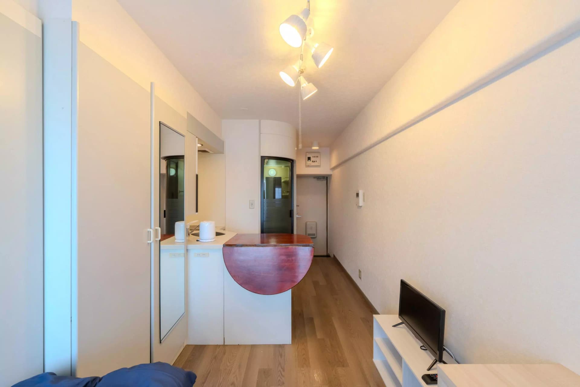 Room image 15