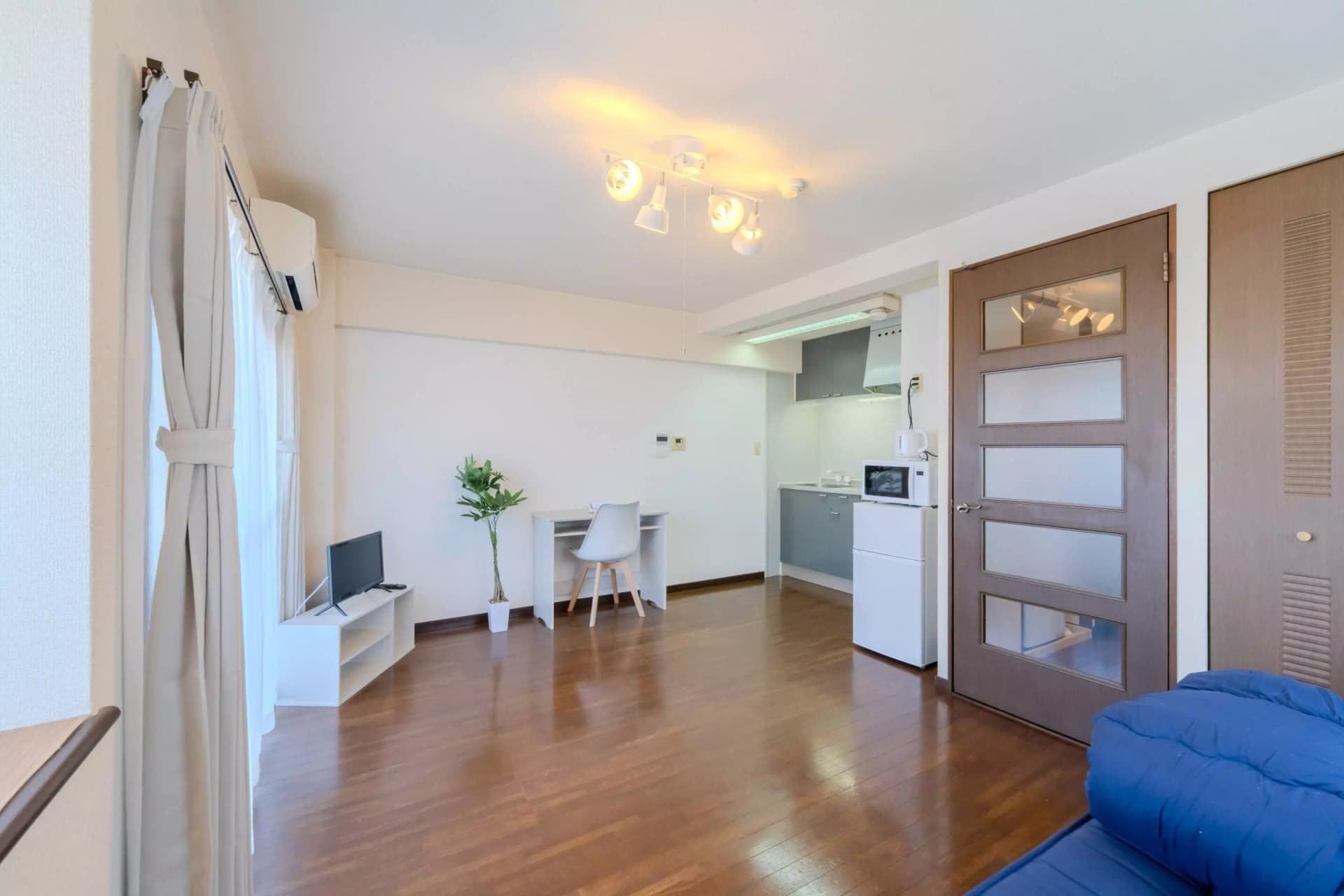 Room image 9
