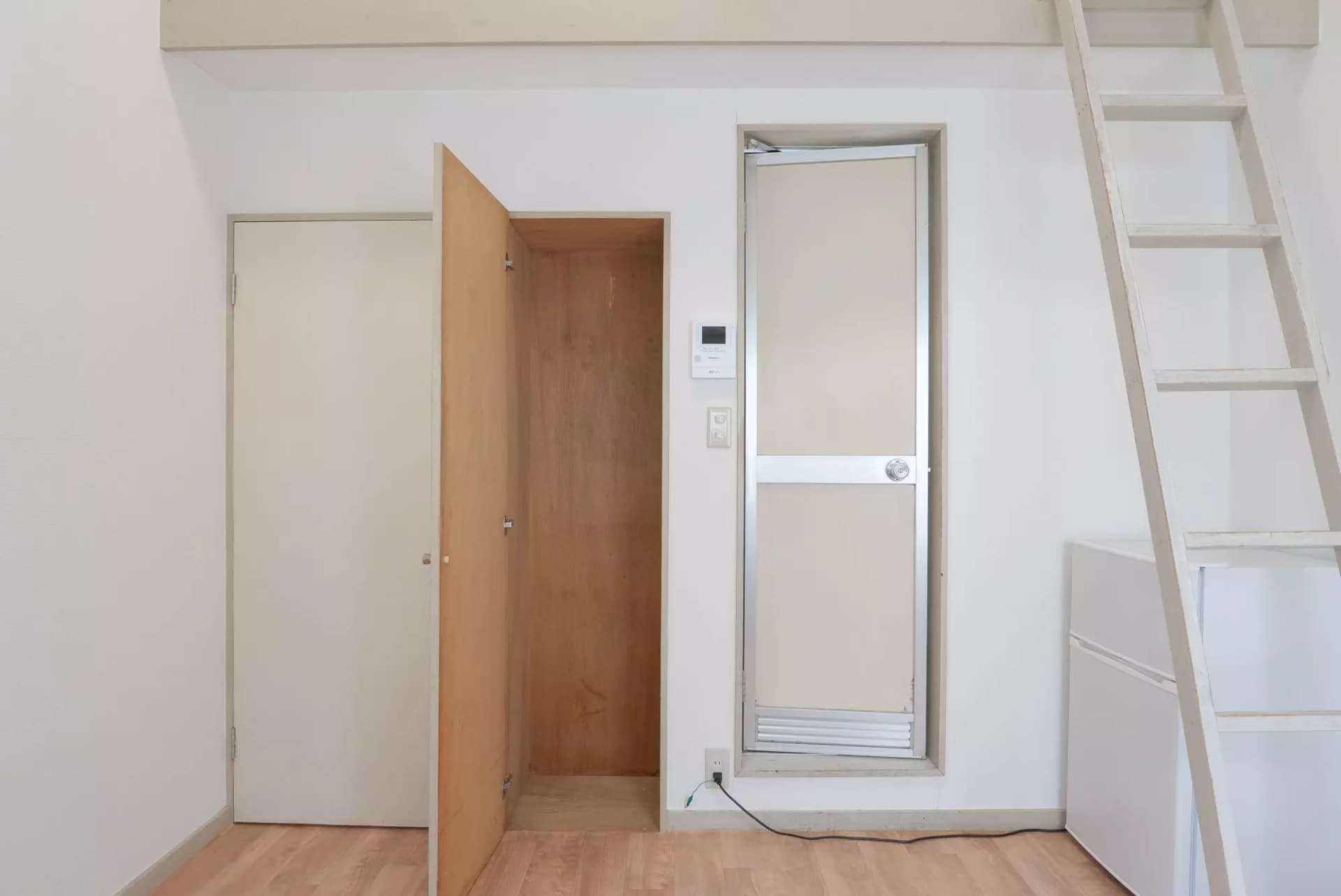 Room image 13