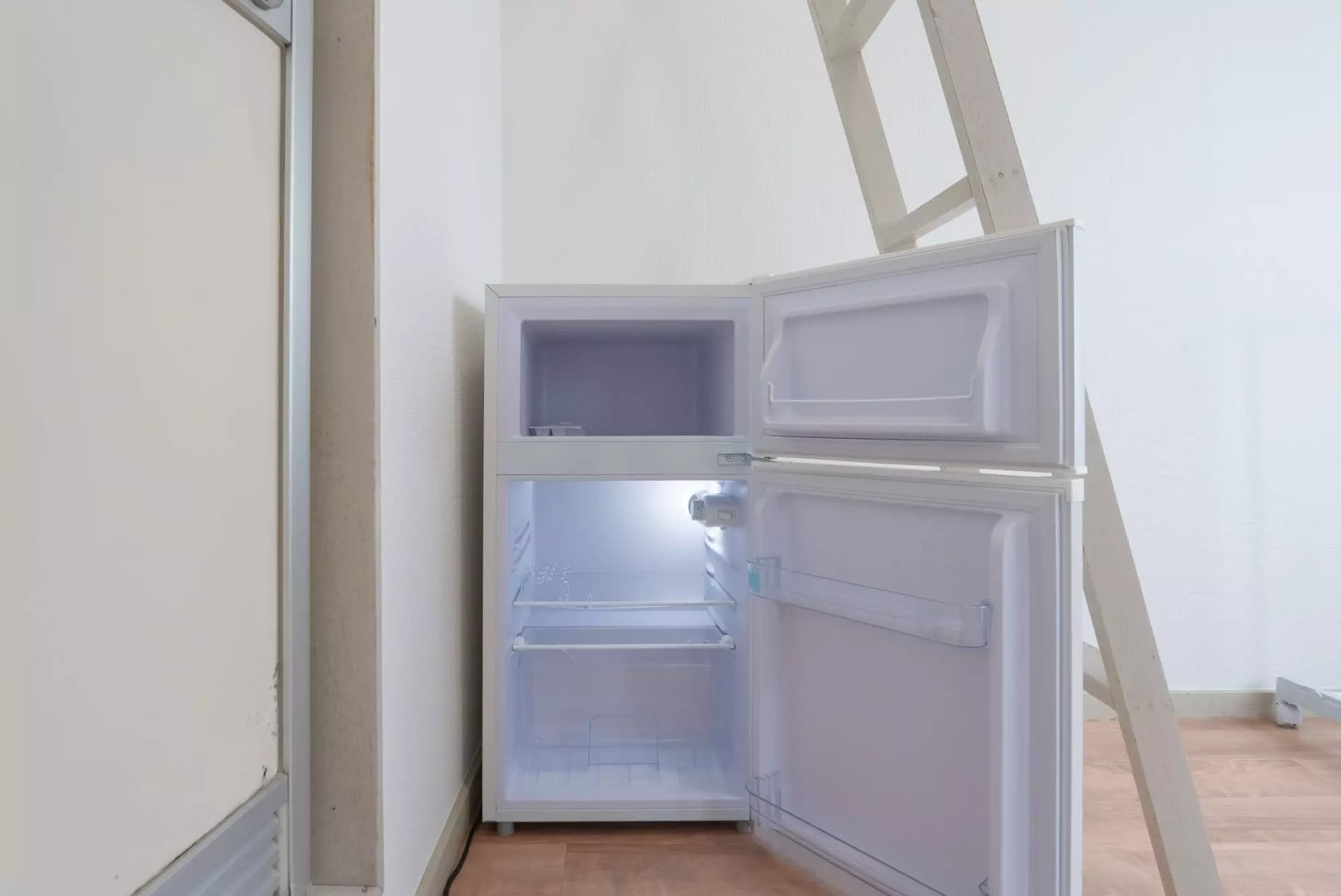 Room image 15