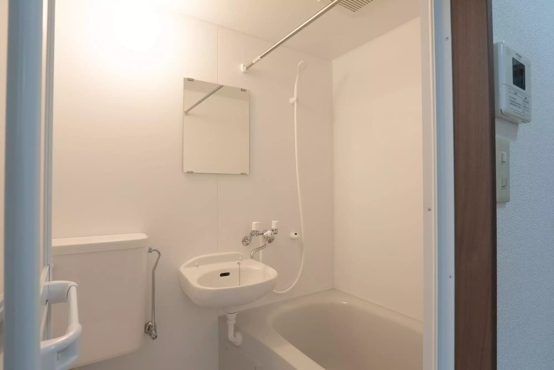 Room image 10