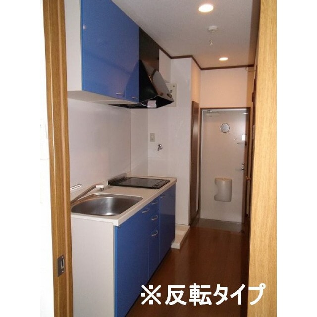 Room image 12