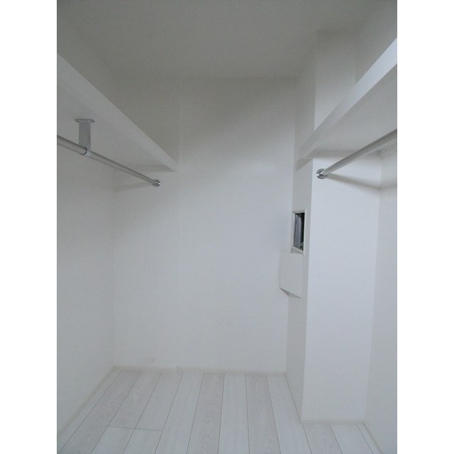 Room image 14