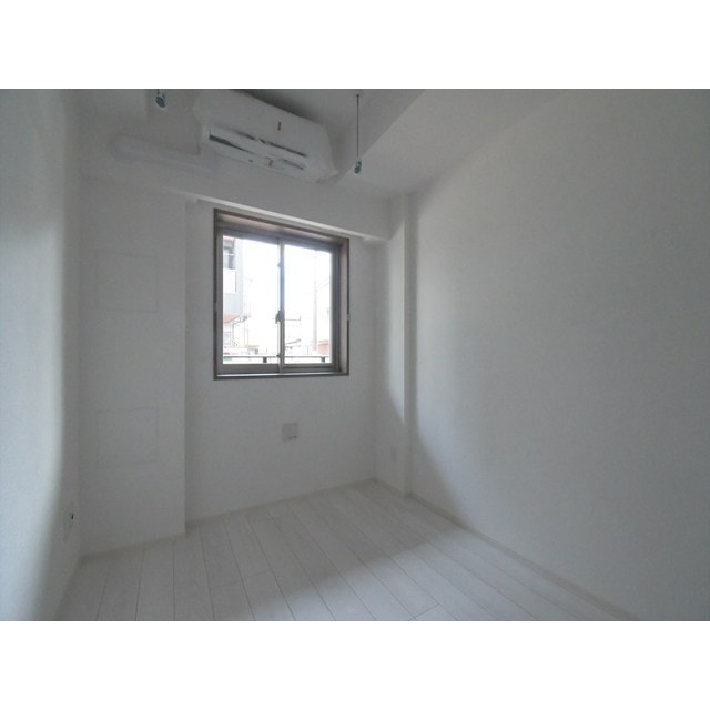 Room image 14