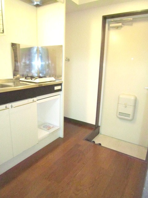 Room image 11
