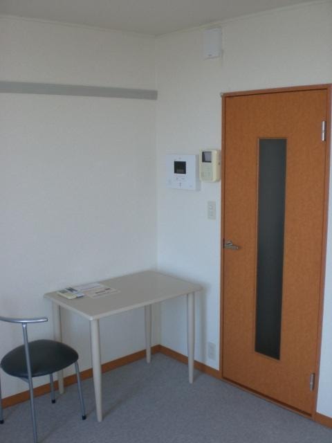 Room image 9