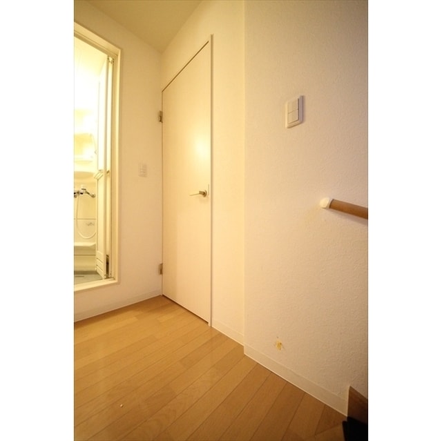 Room image 12