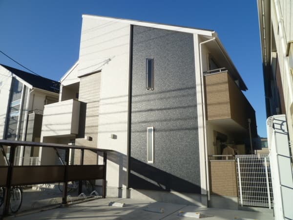 Main Image