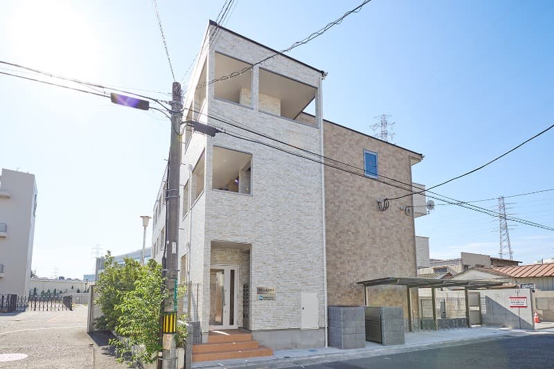 Main Image