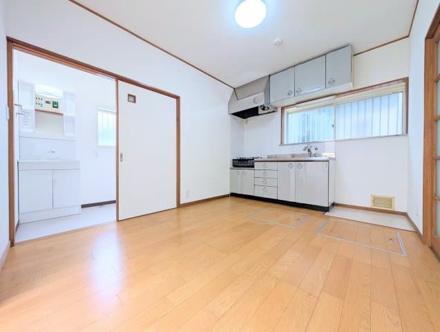 Preview interior of Fujita Rental House