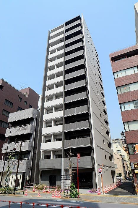 Main Image