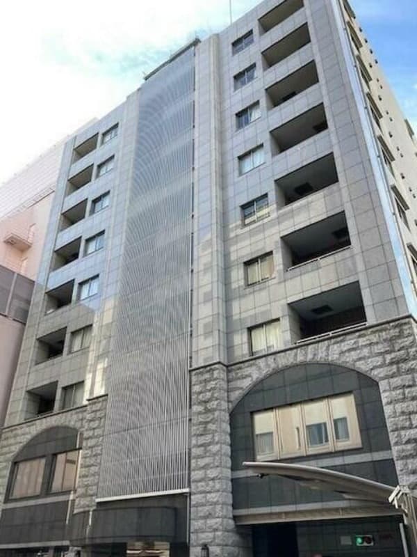 Main Image