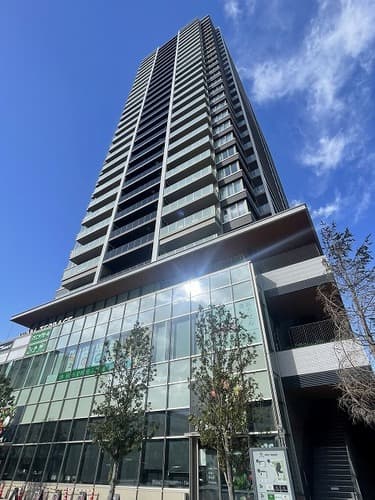 Main exterior of Proud Tower Hirai