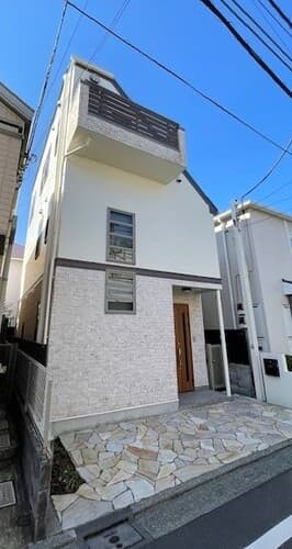 Main Image