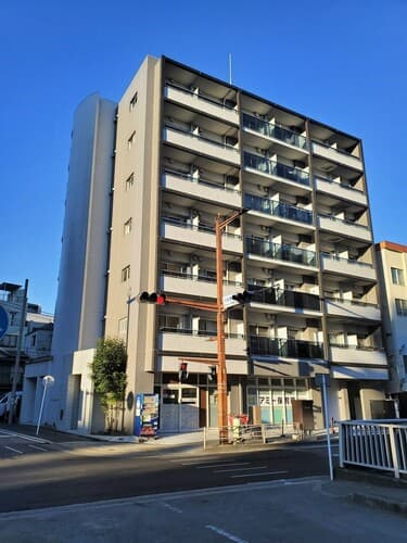 Main Image