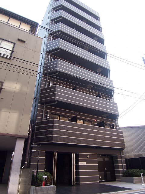 Main Image