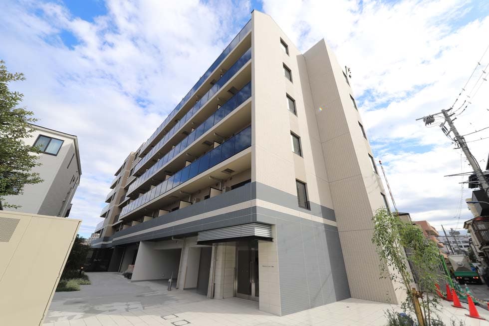 Main Image