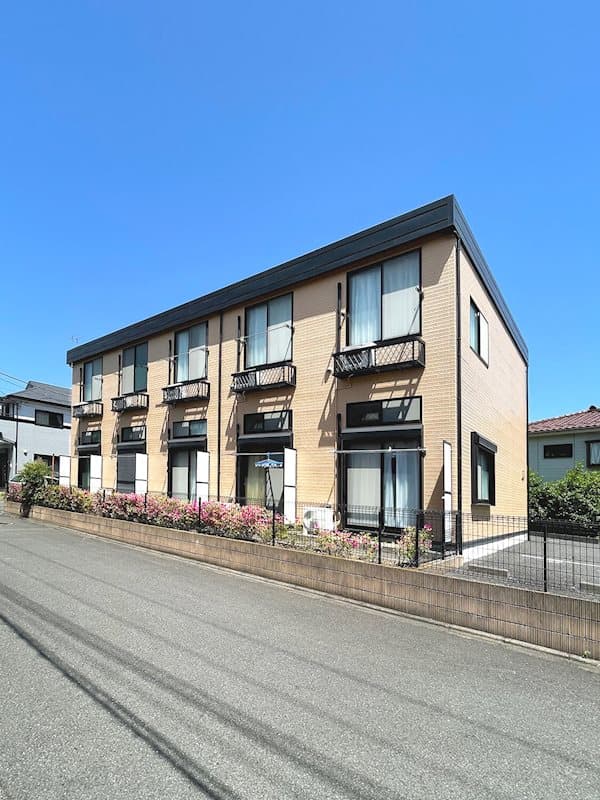 Main exterior of Main City Garden Arai Nibankan