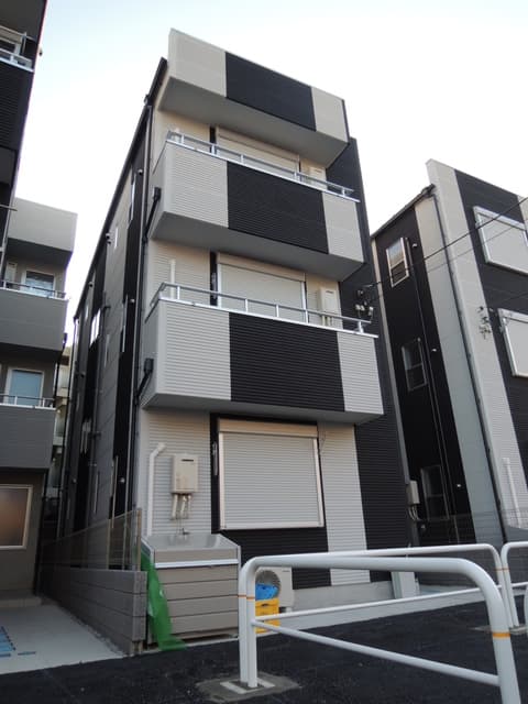 Main Image