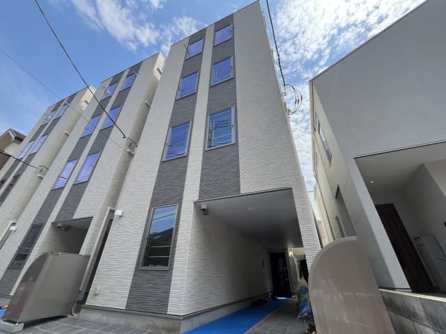 Main Image