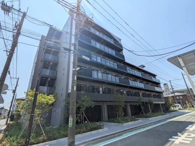 Main Image