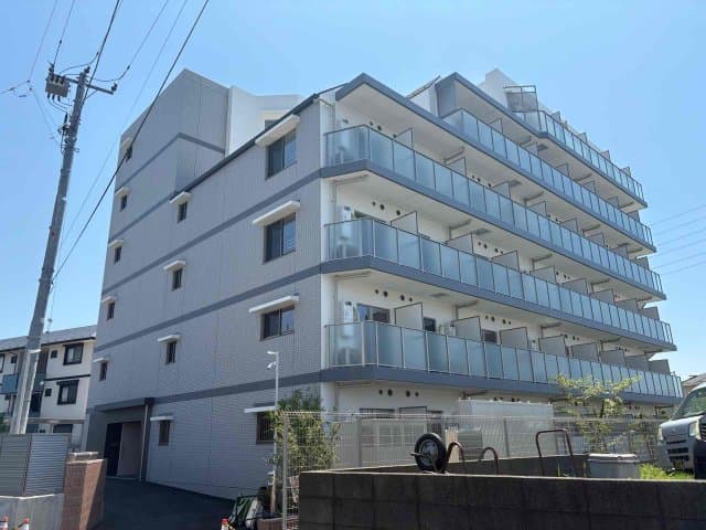 Main Image
