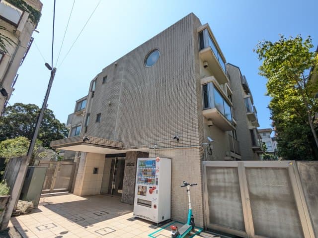 Main Image