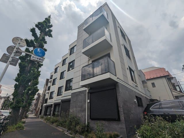 Main Image