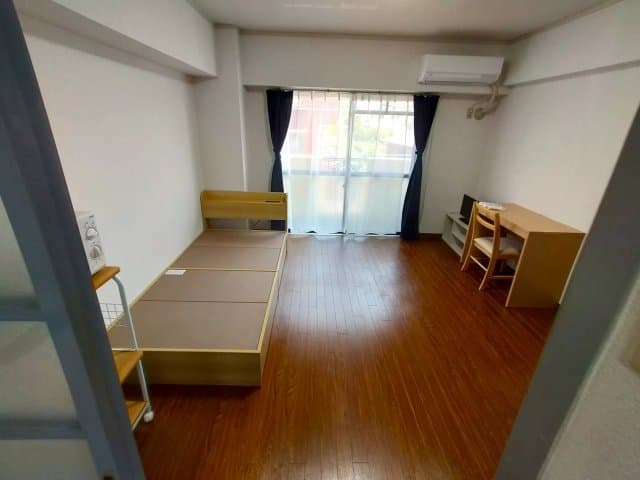 Main Image