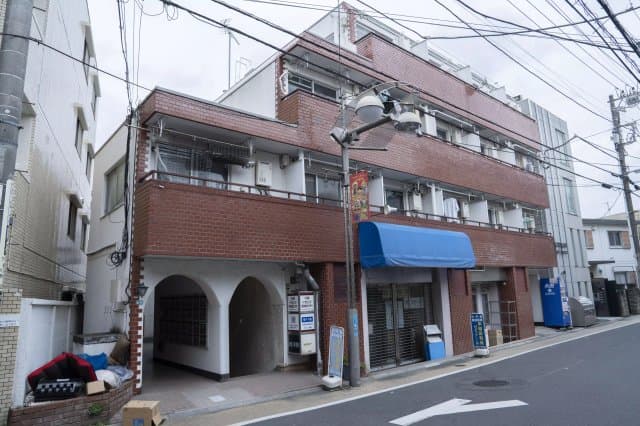 Main Image
