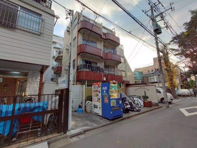 Main Image