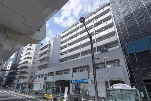 Main Image