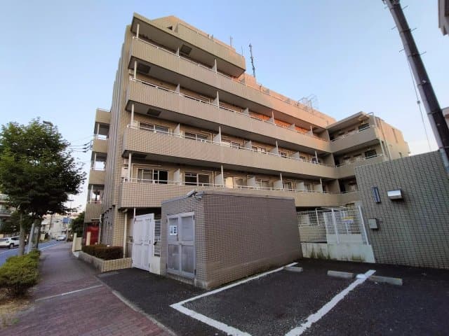Main Image