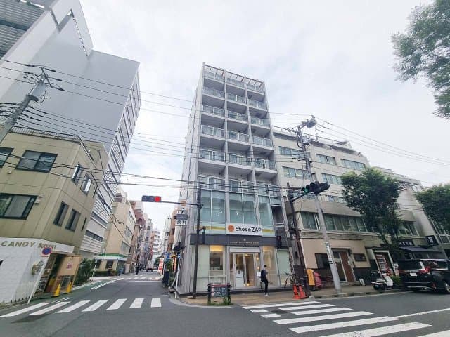 Main Image