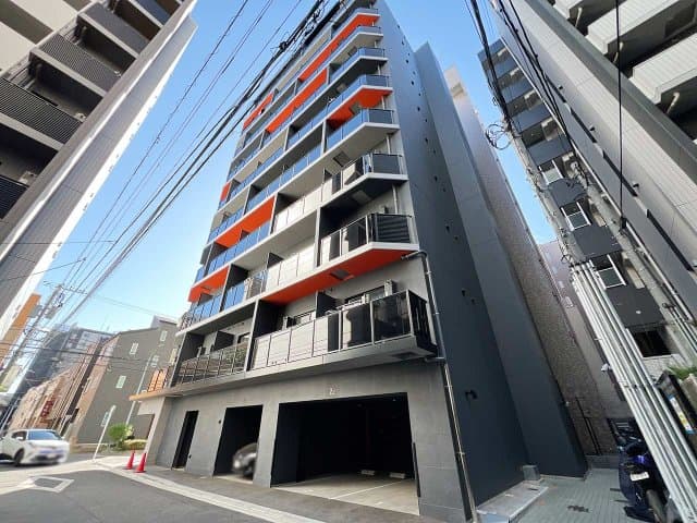 Main Image