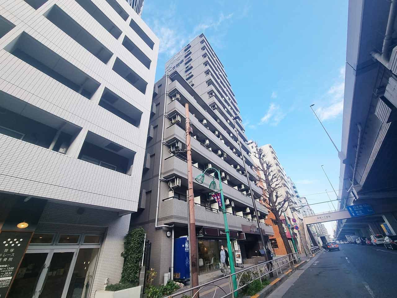 Main Image