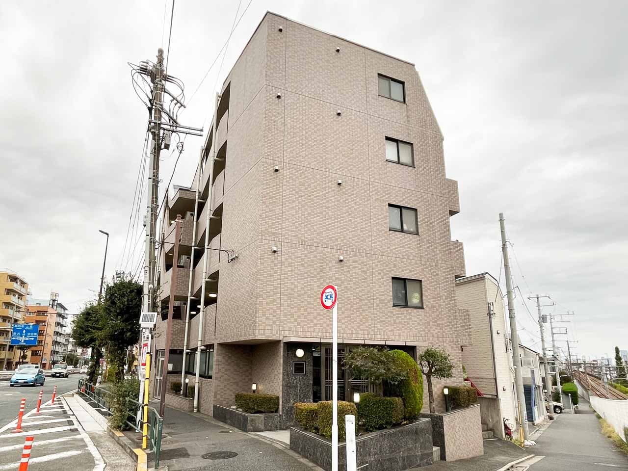 Main Image