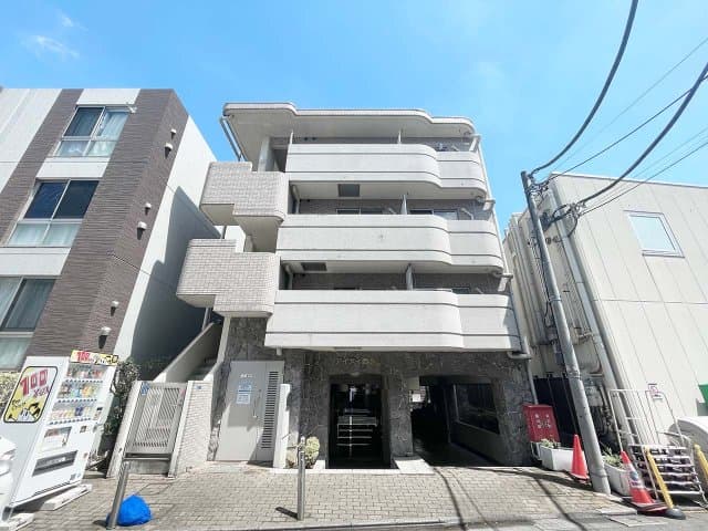 Main Image