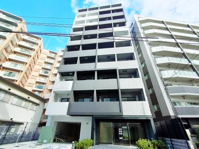 Main Image